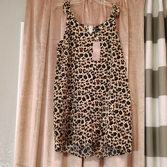 Emery Rose Leopard Women's LG Romper W/Ruffle Straps - Picture 1 of 12